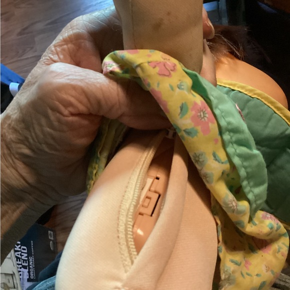 Vintage Cabbage Patch Kids doll. - Picture 4 of 7